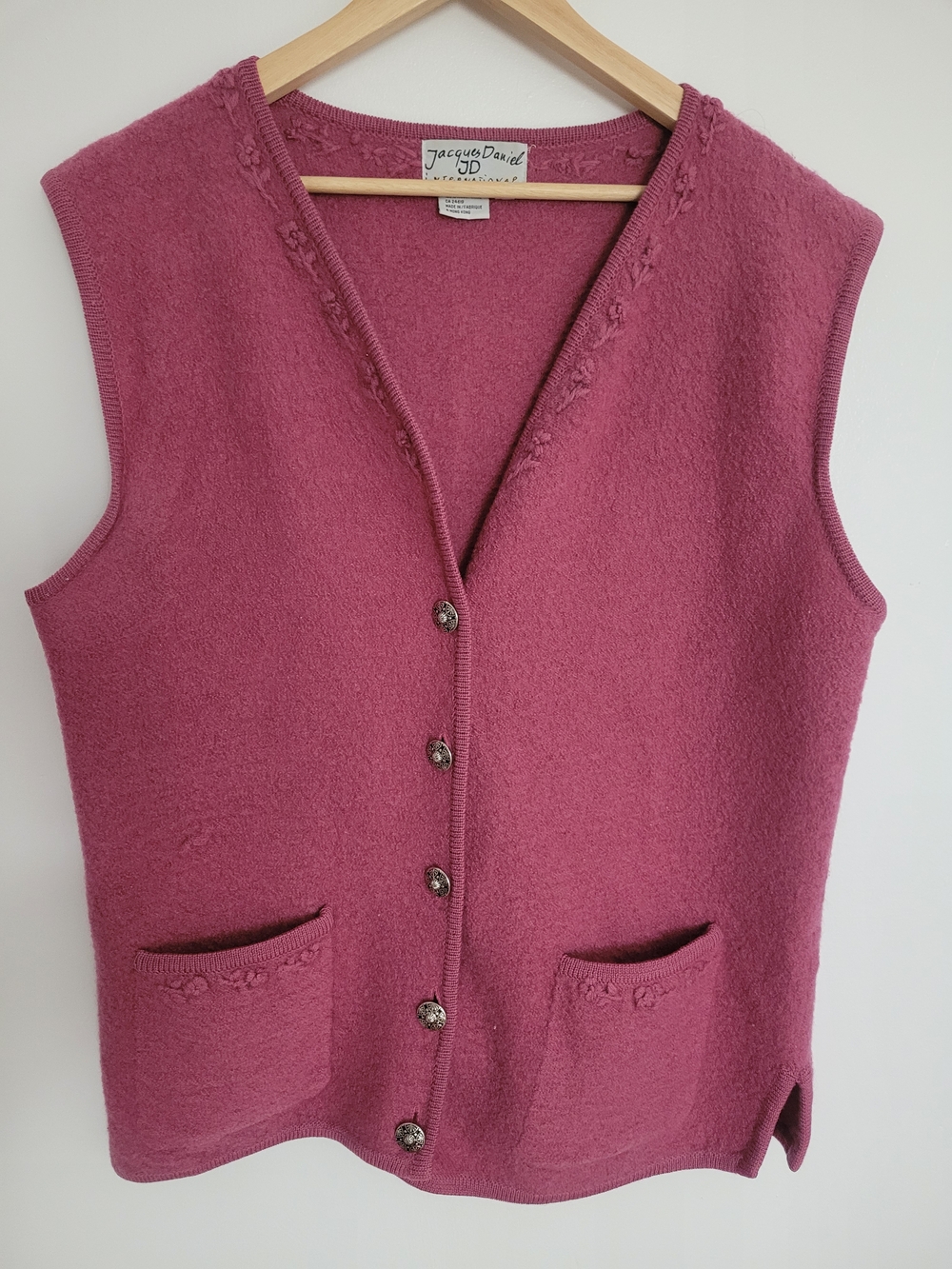 Vintage Sleeveless Button Front Sweater Vest Pink 100% Wool Floral Embroidered